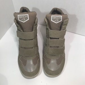 Women’s Skechers SKCH+3 Beige HighTop Shoes 10